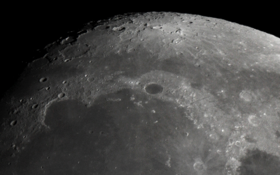 Moon 15feb11 north